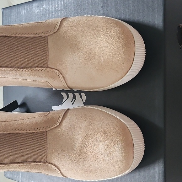 Sorel Out N About Pull On Wedge NIB - Picture 2 of 11